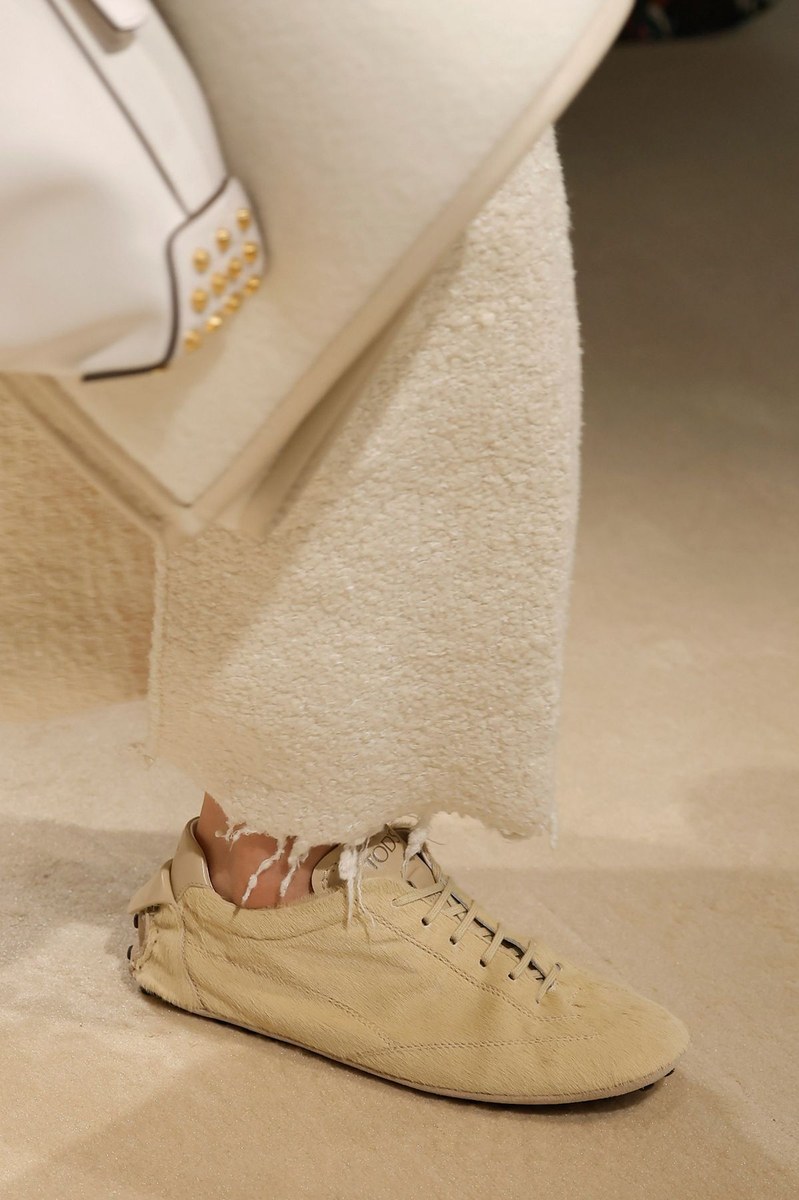 Shoe 38