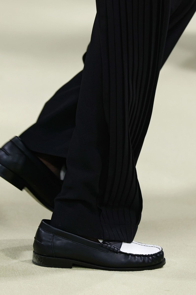 Shoe 12