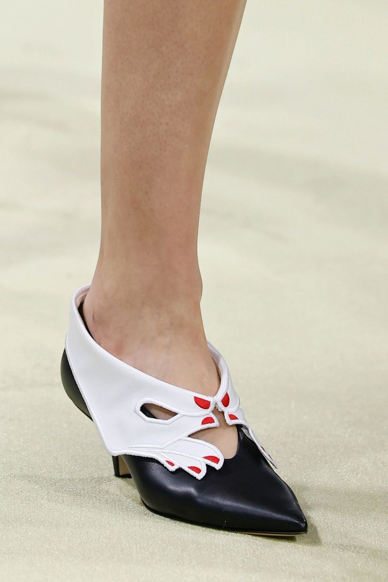 Shoe 14