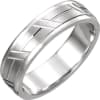 A 14k gold men's wedding band with grooves. - Image 2 of 0