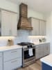 Castlewood SY-WCSL Rustic Maple Shiplap Chimney Range Hood - Image 2 of 0