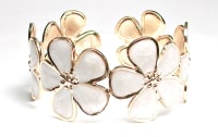 SS-20-W STAINLESS STEEL CUFF BRACELET IN WHITE FLOWER