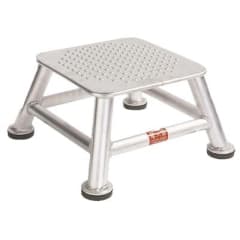 Aluminum single-step stool with anti-slip surface for quick lube and automotive workshops, ensuring technician safety and easy access.