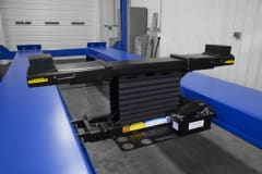 Rotary Lift RJ9100Yâ€“ 9,000 lbs Capacity Rolling Jack