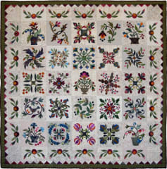 Applique Affair Quilt Pattern by Edyta Sitar -Laundry Basket Quilts