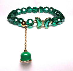 CB-13-STONE 8mm ROUND CRYSTAL BEAD BRACELET IN GREEN BUTTERFLY AND BELL DESIGN-7 1/2"