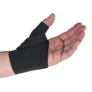 Performance Health Thumb CMC Restriction Splint Comfort CoolÂ® Adult Medium Wrap Around Strap Right Hand Black