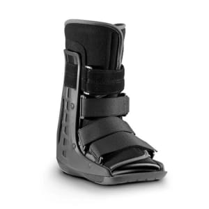 DJO Air Walker Boot MaxTraxâ„¢ 2.0 Air Pneumatic Adult Small Short