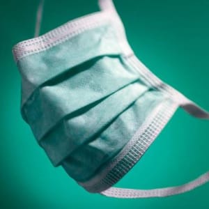 Cardinal Insta-GardÂ® Surgical Mask