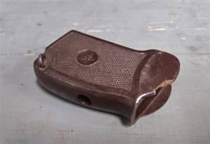 Cracked Makarov Grip