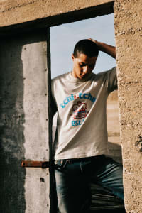 M's Organic Cotton Graphic Logo EST. 07 Tee  - Sand