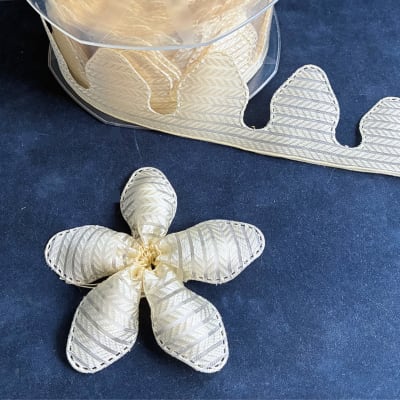 Capri Shiny Gold Ivory Confetti Flower Ribbon Roll