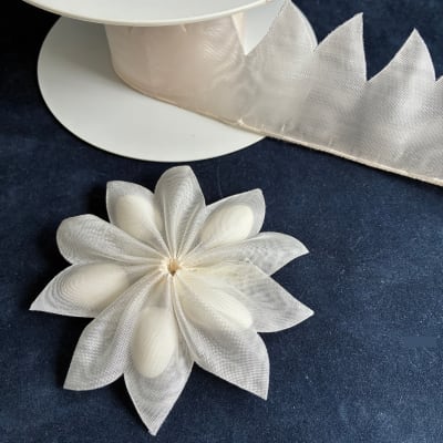 Portofino Ivory Ribbon Flower Roll