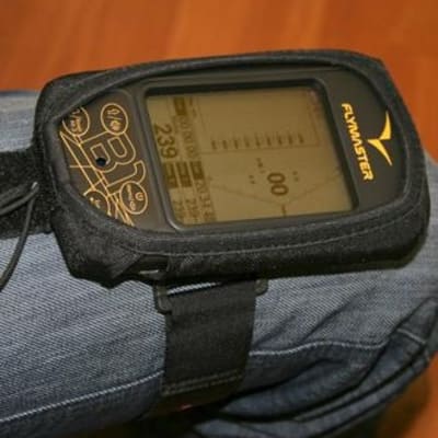 FlyMaster Leg Pocket for SD series instruments, durable leg-mounted pouch with secure openings for connectors and easy adjustment.