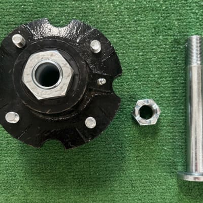 Tailwheel Hub  Complete with 1" Bearings and axle bolt and nut