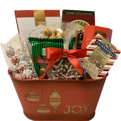 The Jolly Holly Day Gift Basket