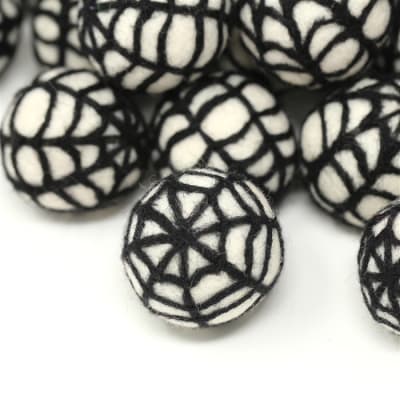 Spiderweb Ball