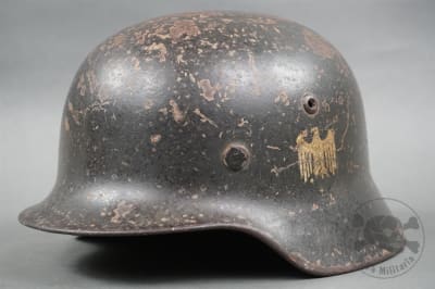 Original German WWII M35 Heer Single Decal Helmet SE66