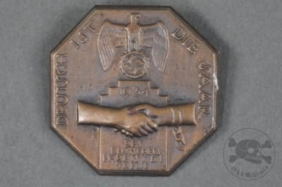 Original German WWII 1934 "Deutsch ist die Saar" (The Saar is German) Tinnie Badge
