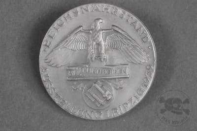 Original German Pre-WWII "1939 ReichsnÃ¤hrstand/Blood And Soil Leipzig Exhibition" Tinnie Badge