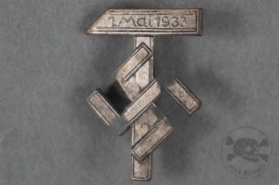 Original German Pre-WWII  "1. Mai 1933" (May Day) Labor Day" Tinnie Badge
