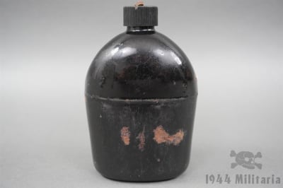 Original US WWII Black Enameled Canteen