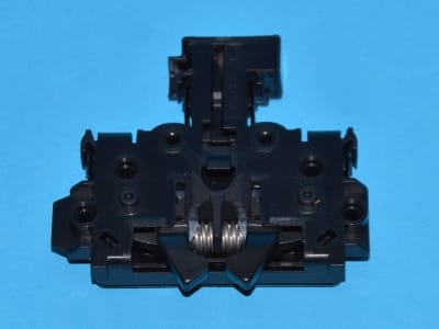 805101 DOOR LATCH EMZ