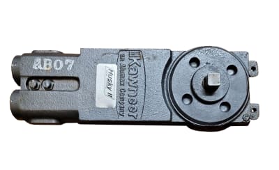 Kawneer Husky II Overhead Concealed Door Closer, For Commercial Glass Door, 105 Degree Full Open Position With No Hold Open Feature