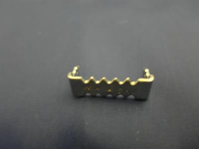 NLH-1 HANGER NAILESS 1"