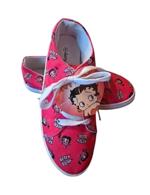 Canvas sneakers