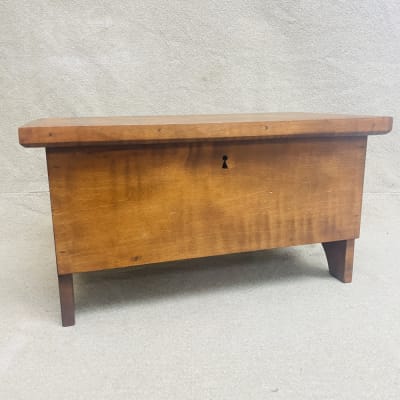 Shaker Lift Lid Box $165