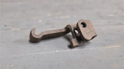 MG-42 cocking handle latch