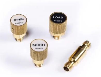 Siglent F606FS Kit de calibracion mecanica: OSLT, DC - 26.5 GHz, conector de 3.5mm-Hembra