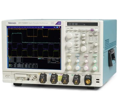 Tektronix MSO72504DX - Osciloscopio de 25 GHz de señal mixta;  16 canales lógicos, 4 analógos. Hasta 100 GS/s de muestreo y 62.5 M muestras de memoria.