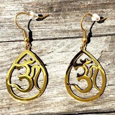 ER-24 "AUM" (OM) Gold Plated stainless steel earrings.