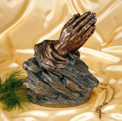 cremation urn durers praying hands
13x11x9.5
255ci
artist: albrecht durer
single inurnment