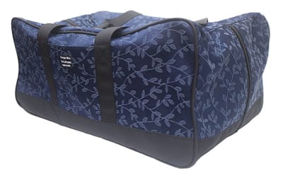 Extension Baby Transfer Case
Constructed Of Heavy Plywood Veneer Covered With Black Leatherette.
Chrome Plated Hardware.