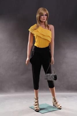 5'10 realistic female mannequin pose 1 retail display