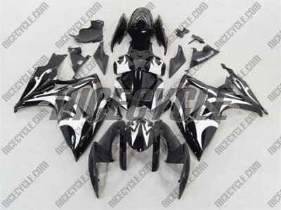 Tribal White on Black Suzuki GSX-R 600 750 Fairings
