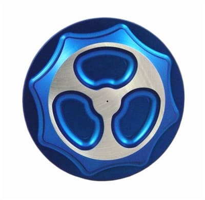 SUZUKI GAS CAP (4 BOLT BRACKET) ANODIZED BLUE FITS GSXR 600 (97-03); GSXR 750 (96-03); GSXR 1000 (01-02); SV650 (99-02); KATANA (98-05); HAYABUSA (99-07) (PRODUCT CODE # A3665BU)