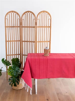 Mexican Tablecloths & Table Covers, Linens.  An elegant, heavy cloth Mexican tablecloth. With its origins being from Oaxaca, this magnificent hand-loomed tablecloth radiates with quality craftsmanship.