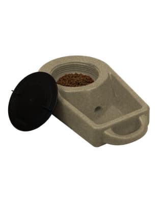 Dakota Dine N Dash – Feeding and Watering System