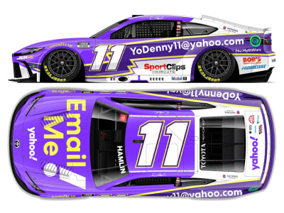 **Preorder** DENNY HAMLIN 2026  YAHOO EMAIL ME1:24 COLOR CHROME ARC DIECAST
