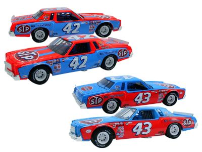 **Preorder** RICHARD AND KYLE PETTY 1981 STP RIVERSIDE SWAP 1:64 ARC SET
