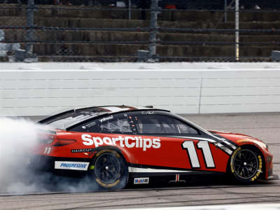 DENNY HAMLIN 2025 SPORT CLIPS DARLINGTON RACED WIN 1:24 ELITE DIECAST
