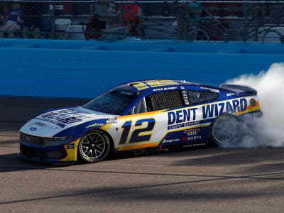 **Preorder** RYAN BLANEY 2026 DENT WIZARD PHOENIX RACED WIN 1:24 GALAXY