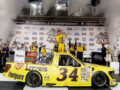 **Preorder** LAYNE RIGGS 2026 LOVE'S/FLEETGUARD NASHVILLE RACED WIN 1:24 ARC DIECAST
