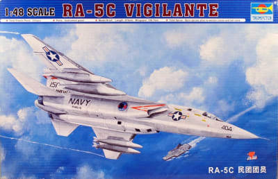 Trumpeter_02809_RA-5C_Vigilante