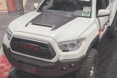 2016-2020 TOYOTA TACOMA RAM AIR HOOD V2 | FIBERGLASS
