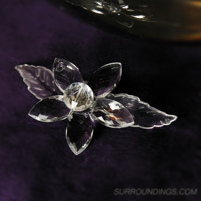 2.5" acrylic clear flower with slant bowl and large rose candle